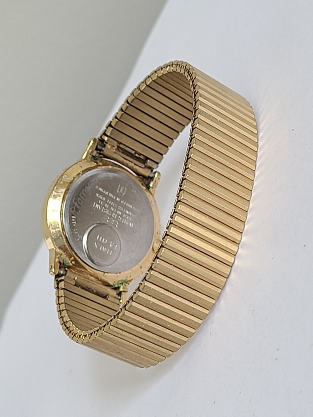 Vintage Timex Quartz LA Cell T82 Gold Tone Water Resistant Men's Dress Watch - Picture 11 of 16